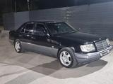 Mercedes-Benz E 220 1994 годаfor3 000 000 тг. в Шымкент