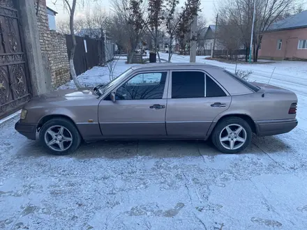 Mercedes-Benz E 280 1994 года за 2 200 000 тг. в Кызылорда – фото 5