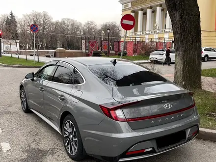 Hyundai Sonata 2022 года за 13 200 000 тг. в Алматы – фото 6