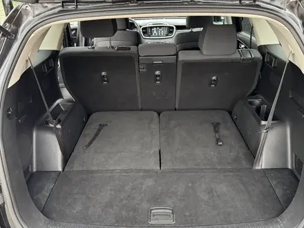 Kia Sorento 2017 года за 6 500 000 тг. в Атырау – фото 4