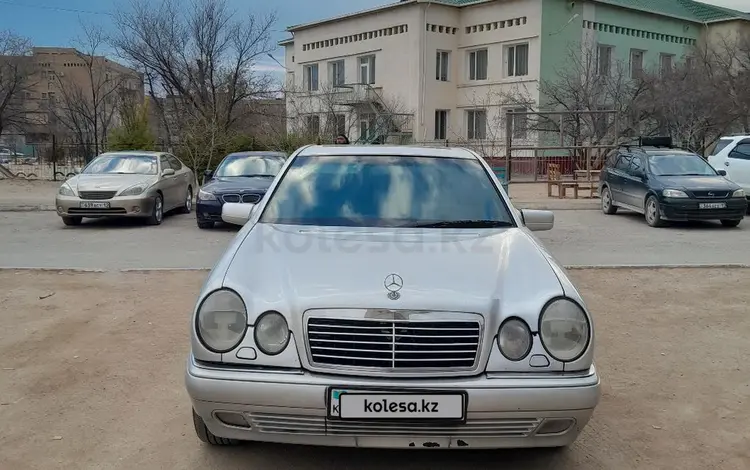 Mercedes-Benz E 280 1998 годаfor3 200 000 тг. в Жанаозен