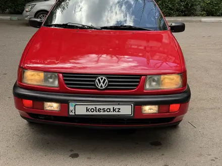 Volkswagen Passat 1995 года за 2 490 000 тг. в Караганда – фото 3