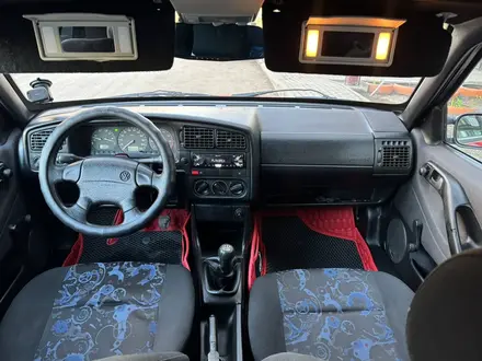 Volkswagen Passat 1995 года за 2 490 000 тг. в Караганда – фото 8