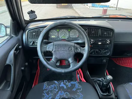 Volkswagen Passat 1995 года за 2 490 000 тг. в Караганда – фото 9