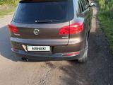 Volkswagen Tiguan 2015 годаfor7 000 000 тг. в Экибастуз – фото 4