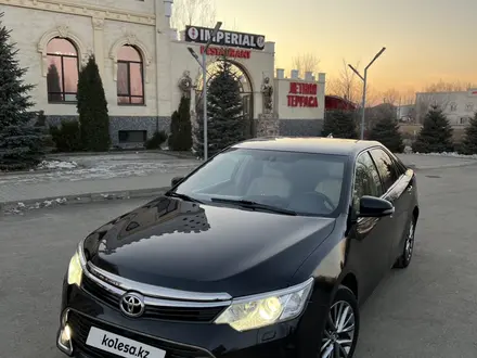 Toyota Camry 2017 года за 10 000 000 тг. в Актобе – фото 4