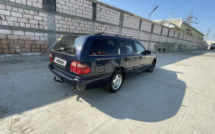 Mercedes-Benz E 230 1997 годаүшін2 500 000 тг. в Актау