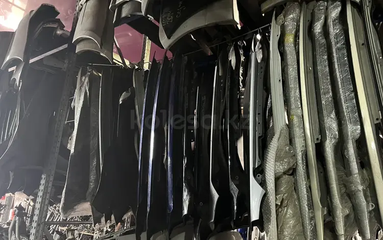 Передние крылья для SUBARU. за 1 000 тг. в Алматы