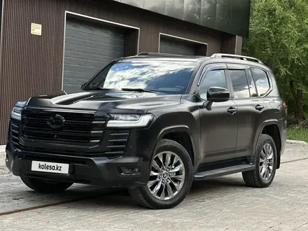 Toyota Land Cruiser 2023 года за 49 000 000 тг. в Актобе – фото 2