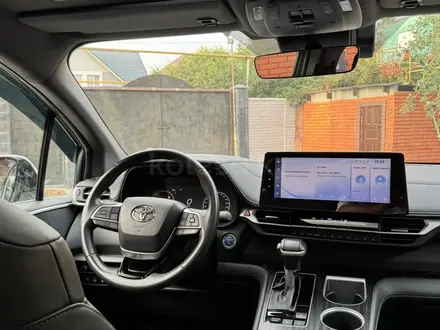 Toyota Sienna 2023 года за 31 500 000 тг. в Алматы – фото 10