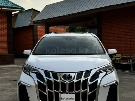 Toyota Sienna 2023 года за 31 500 000 тг. в Алматы – фото 2