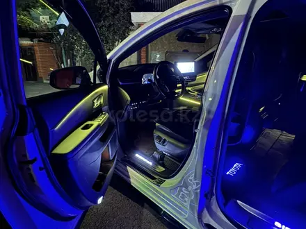Toyota Sienna 2023 года за 31 500 000 тг. в Алматы – фото 22