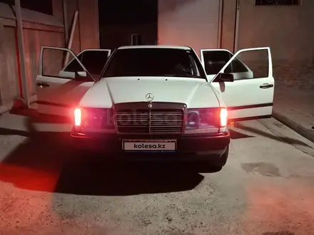 Mercedes-Benz E 200 1988 года за 1 150 000 тг. в Сарыагаш – фото 7