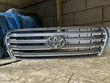 Решетка радиатора на Toyota Land Cruiser за 20 000 тг. в Алматы