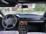 Mercedes-Benz E 280 1994 годаfor2 500 000 тг. в Атырау