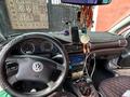 Volkswagen Passat 2002 годаfor2 000 000 тг. в Астана – фото 9