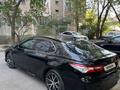 Toyota Camry 2021 года за 13 600 000 тг. в Алматы – фото 6