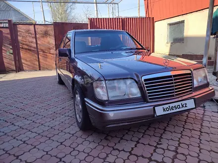 Mercedes-Benz E 300 1992 года за 2 300 000 тг. в Алматы – фото 3