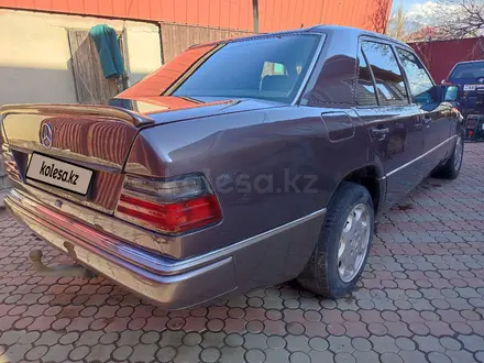 Mercedes-Benz E 300 1992 года за 2 300 000 тг. в Алматы – фото 6