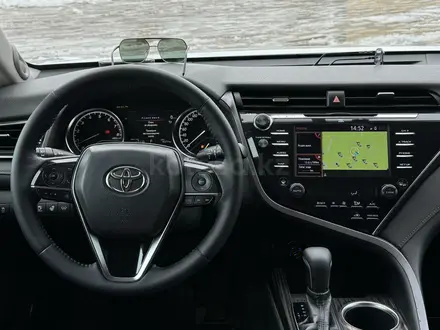 Toyota Camry 2019 года за 13 500 000 тг. в Шымкент – фото 11