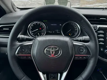 Toyota Camry 2019 года за 13 500 000 тг. в Шымкент – фото 13