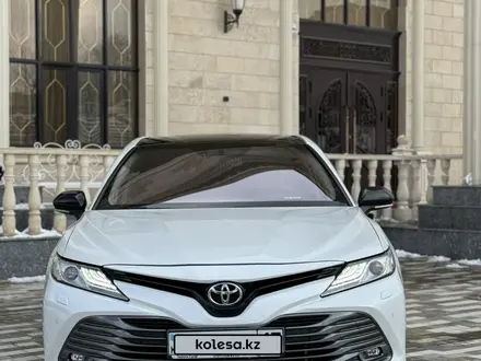 Toyota Camry 2019 года за 13 500 000 тг. в Шымкент – фото 8