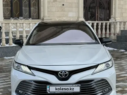 Toyota Camry 2019 года за 13 500 000 тг. в Шымкент – фото 9