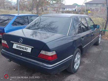 Mercedes-Benz E 200 1994 года за 2 500 000 тг. в Экибастуз – фото 6