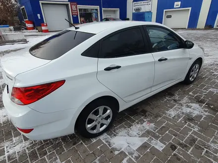 Hyundai Accent 2014 года за 5 000 000 тг. в Караганда – фото 2