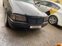 Mercedes-Benz C 220 1994 годаfor1 800 000 тг. в Астана