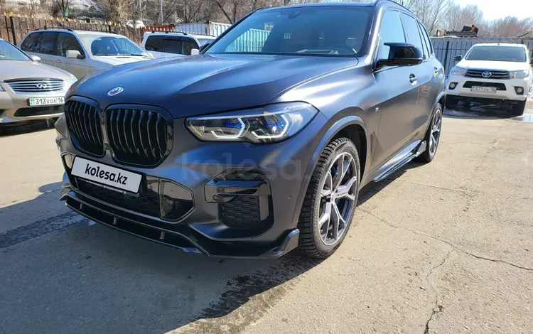 BMW X5 2022 года за 50 000 000 тг. в Усть-Каменогорск