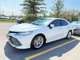 Toyota Camry 2019 года за 15 000 000 тг. в Алматы – фото 2