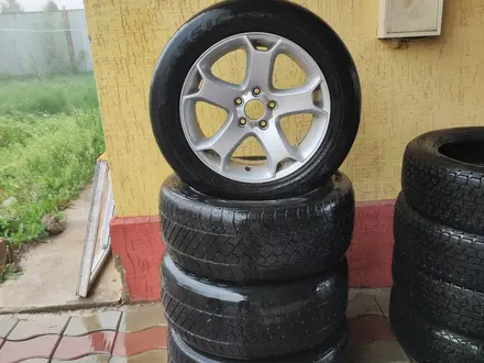 Оригинальные диски BMW разболтовка 5X120 с летней резиной COMFORM P225/55 R за 180 000 тг. в Алматы – фото 2