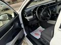 Toyota Camry 2017 года за 11 000 000 тг. в Актобе – фото 4
