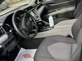 Toyota Camry 2017 года за 11 000 000 тг. в Актобе – фото 5