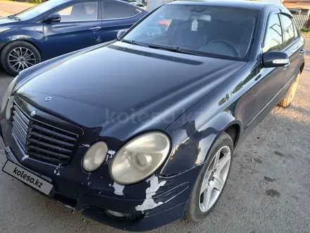 Mercedes-Benz E 320 2003 года за 2 800 000 тг. в Астана