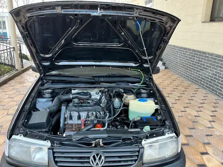 Volkswagen Passat 1993 года за 1 750 000 тг. в Шымкент – фото 10