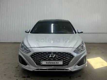 Hyundai Sonata 2018 года за 7 293 000 тг. в Астана – фото 2