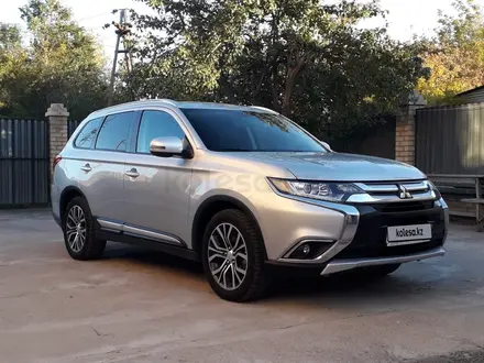 Mitsubishi Outlander 2017 года за 8 900 000 тг. в Астана