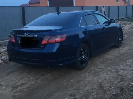 Toyota Camry 2008 года за 7 000 000 тг. в Атырау – фото 2