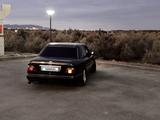 Mercedes-Benz E 200 1994 годаүшін2 100 000 тг. в Талдыкорган