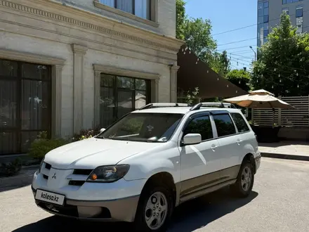 Mitsubishi Outlander 2004 года за 2 650 000 тг. в Алматы
