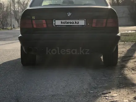 BMW 520 1992 года за 2 300 000 тг. в Шымкент – фото 2