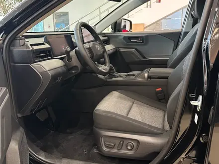 Toyota RAV4 Prestige 2026 года за 20 990 000 тг. в Астана – фото 12