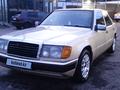 Mercedes-Benz E 200 1990 годаfor1 100 000 тг. в Тараз – фото 3