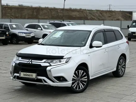 Mitsubishi Outlander 2022 года за 8 800 000 тг. в Атырау