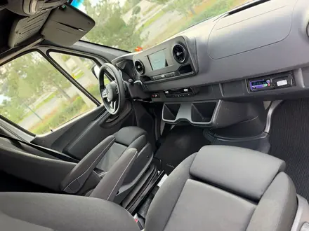 Mercedes-Benz Sprinter 2022 года за 23 500 000 тг. в Алматы – фото 16