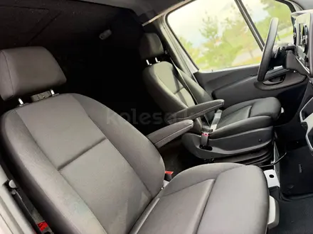 Mercedes-Benz Sprinter 2022 года за 23 500 000 тг. в Алматы – фото 17