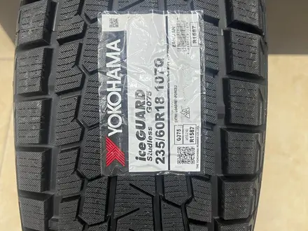 Зимние 235/60R18 G075 YOKOHAMA за 80 000 тг. в Алматы