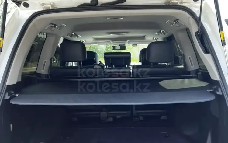 Lexus LX 570 2014 года за 40 000 тг. в Алматы